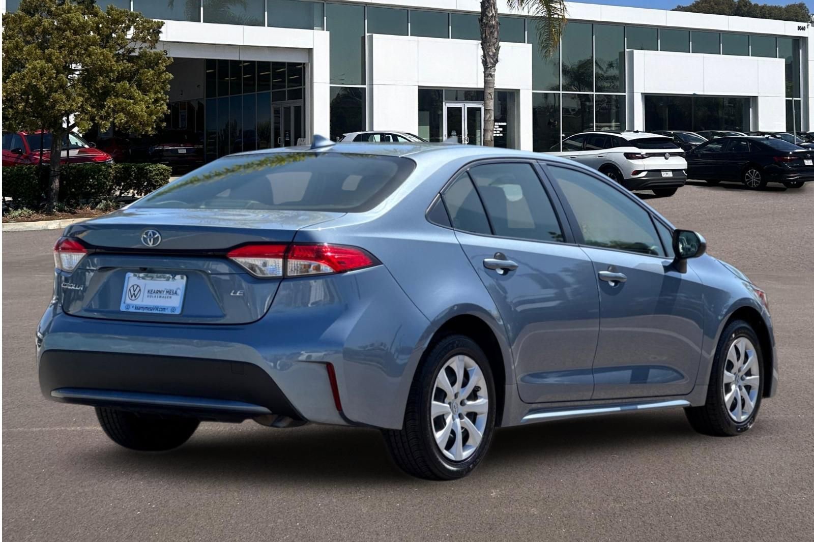 Used 2022 Toyota Corolla LE image 3