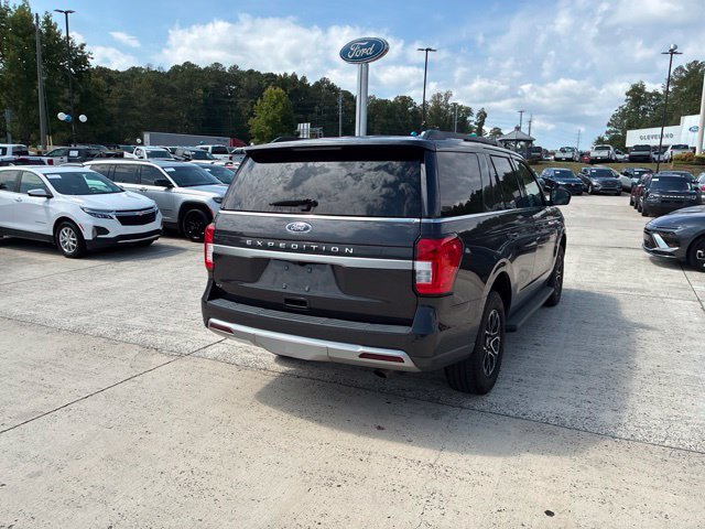 Used 2024 Ford Expedition XLT AWD/4WD image 26