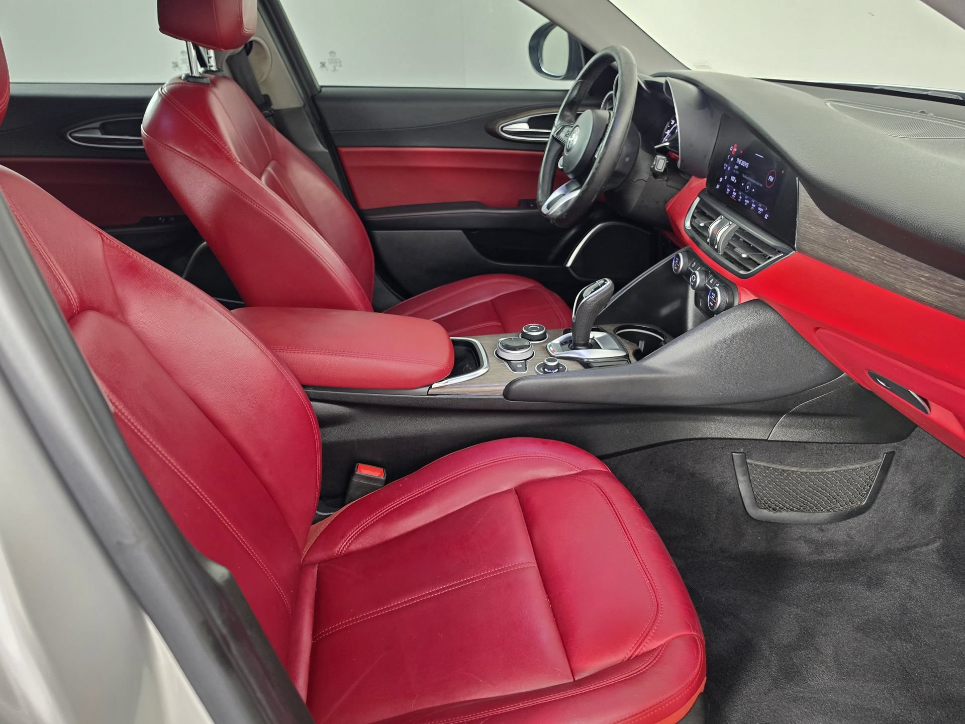 Used 2020 Alfa Romeo Giulia Ti w/ Nero Edizione RWD image 42