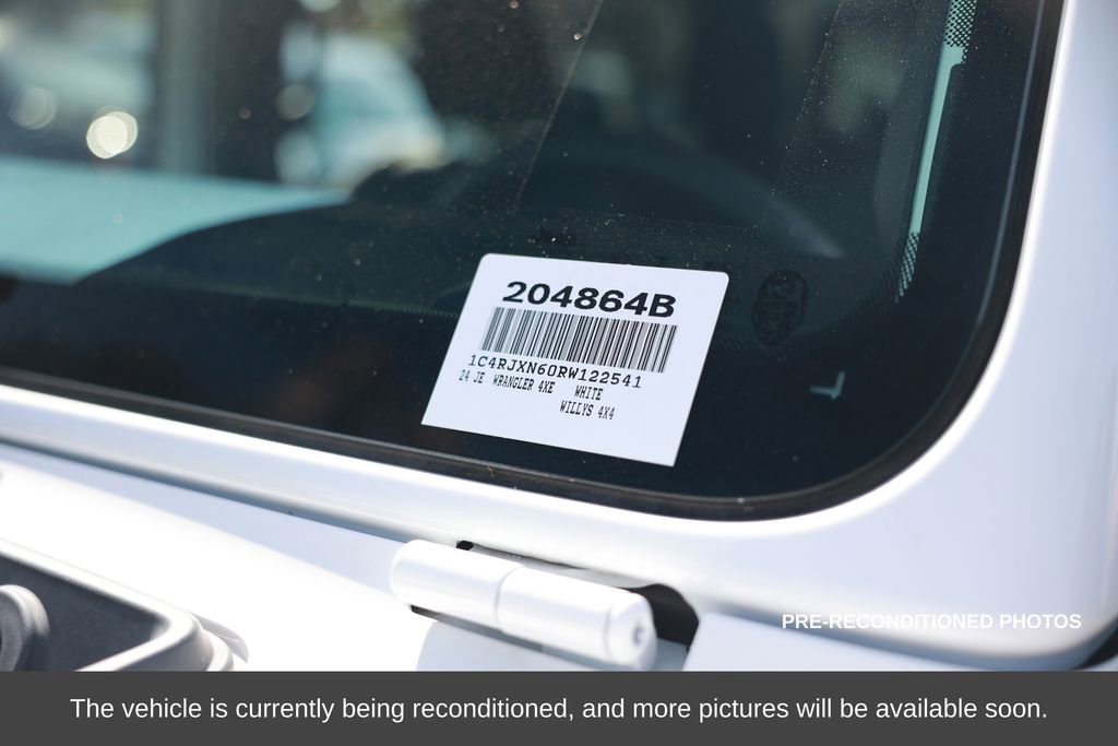 Used 2024 Jeep Wrangler Unlimited image 18