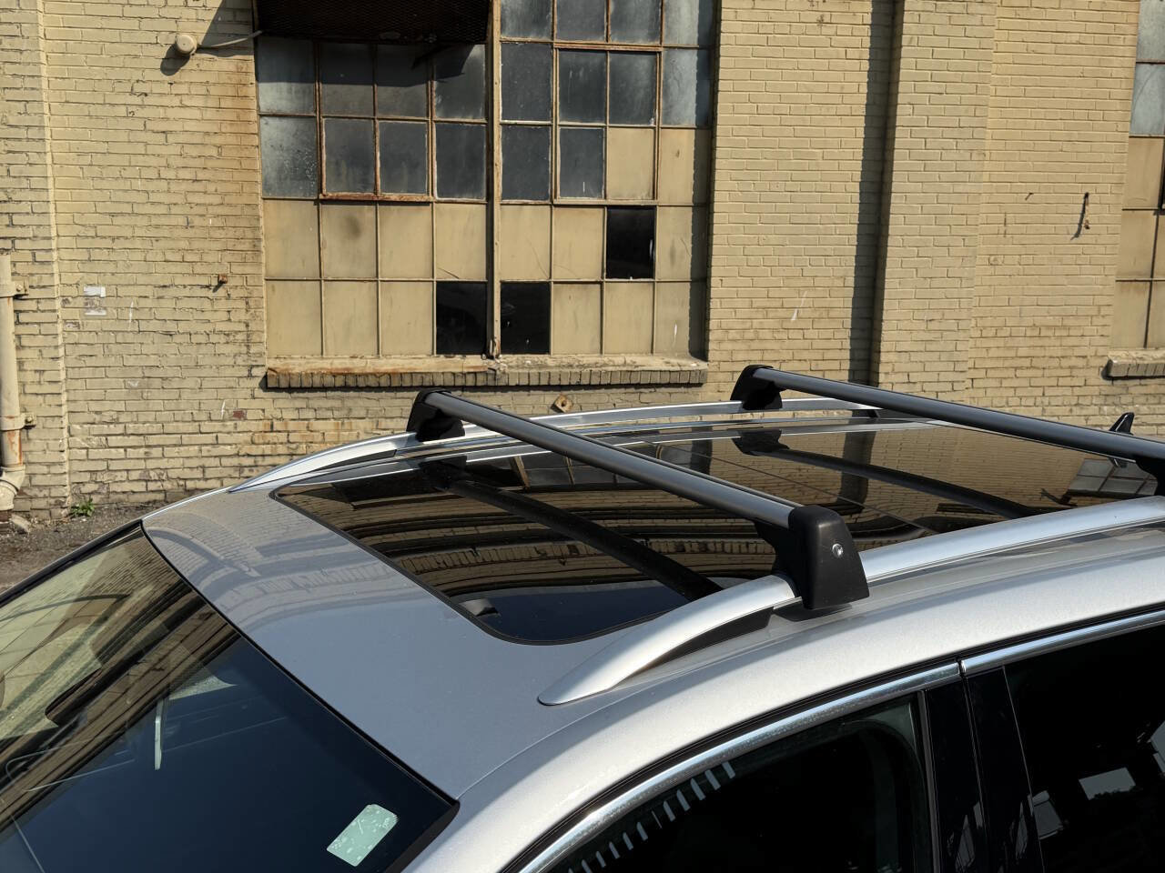 Used 2012 Volkswagen Touareg Sport image 51