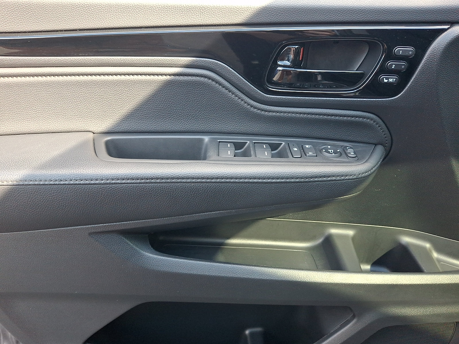 Certified 2024 Honda Odyssey Touring image 11