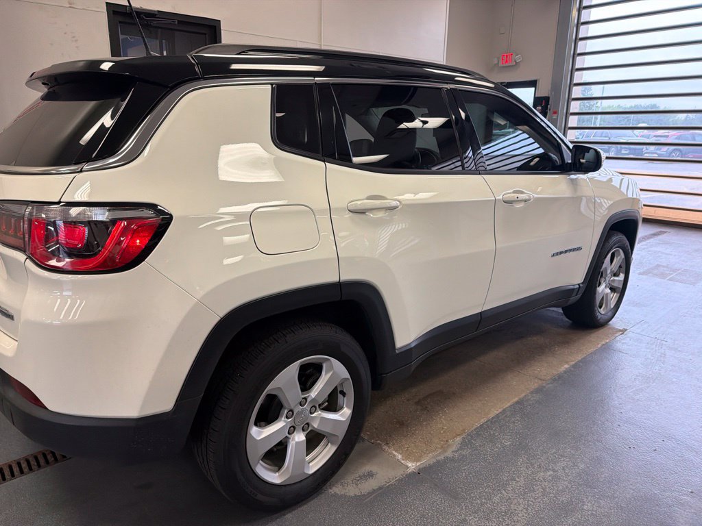 Used 2019 Jeep Compass Latitude w/ Popular Equipment Group AWD/4WD image 6