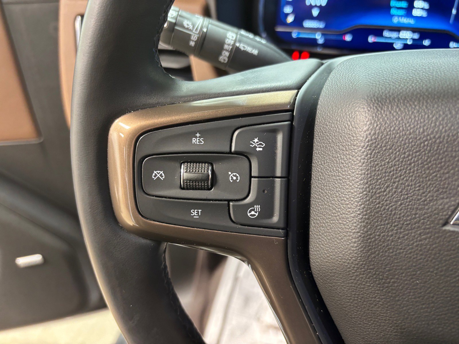 Used 2023 Chevrolet Tahoe High Country w/ Premium Package AWD/4WD image 20