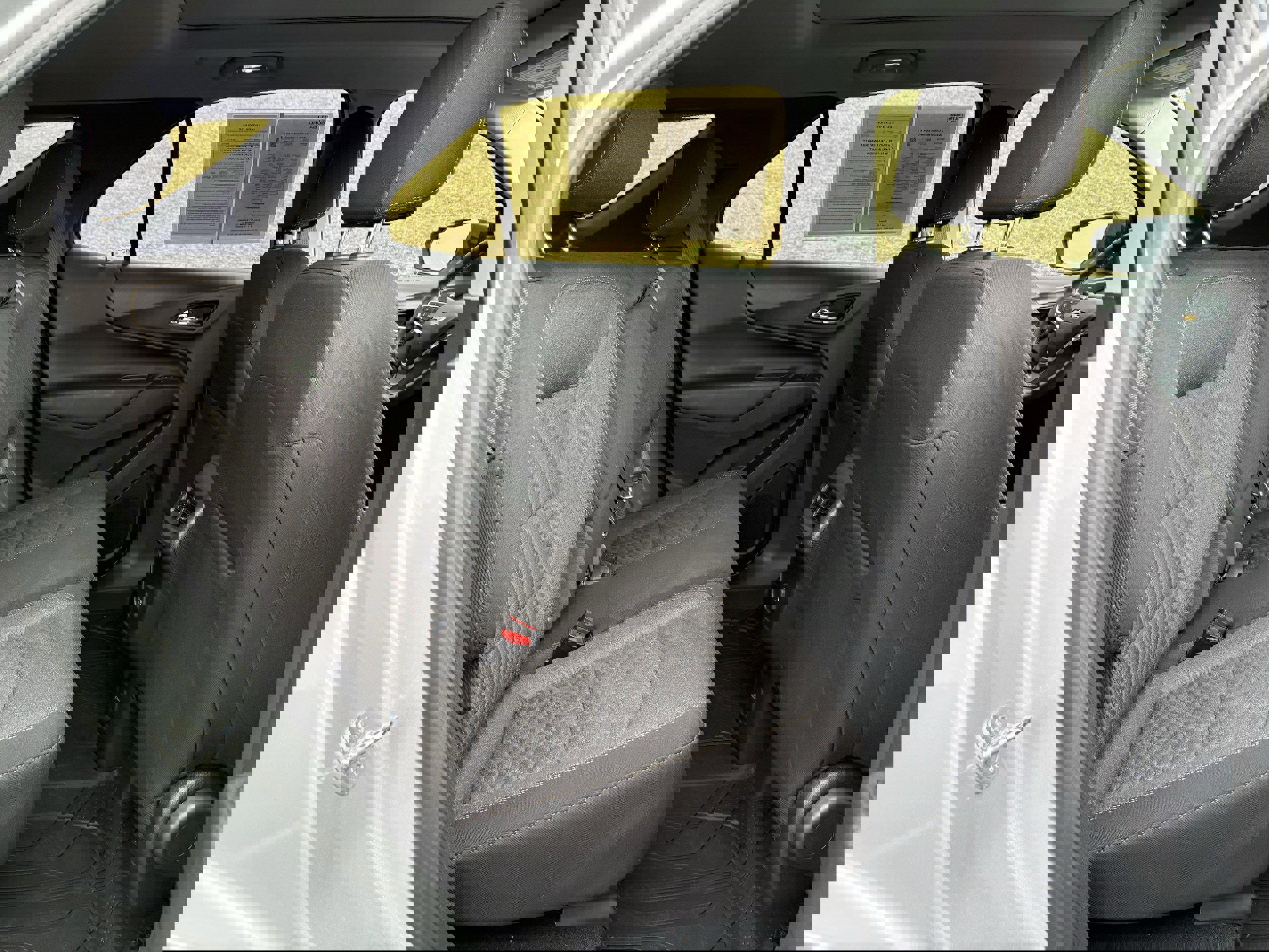 Used 2021 Chevrolet Equinox LT image 30