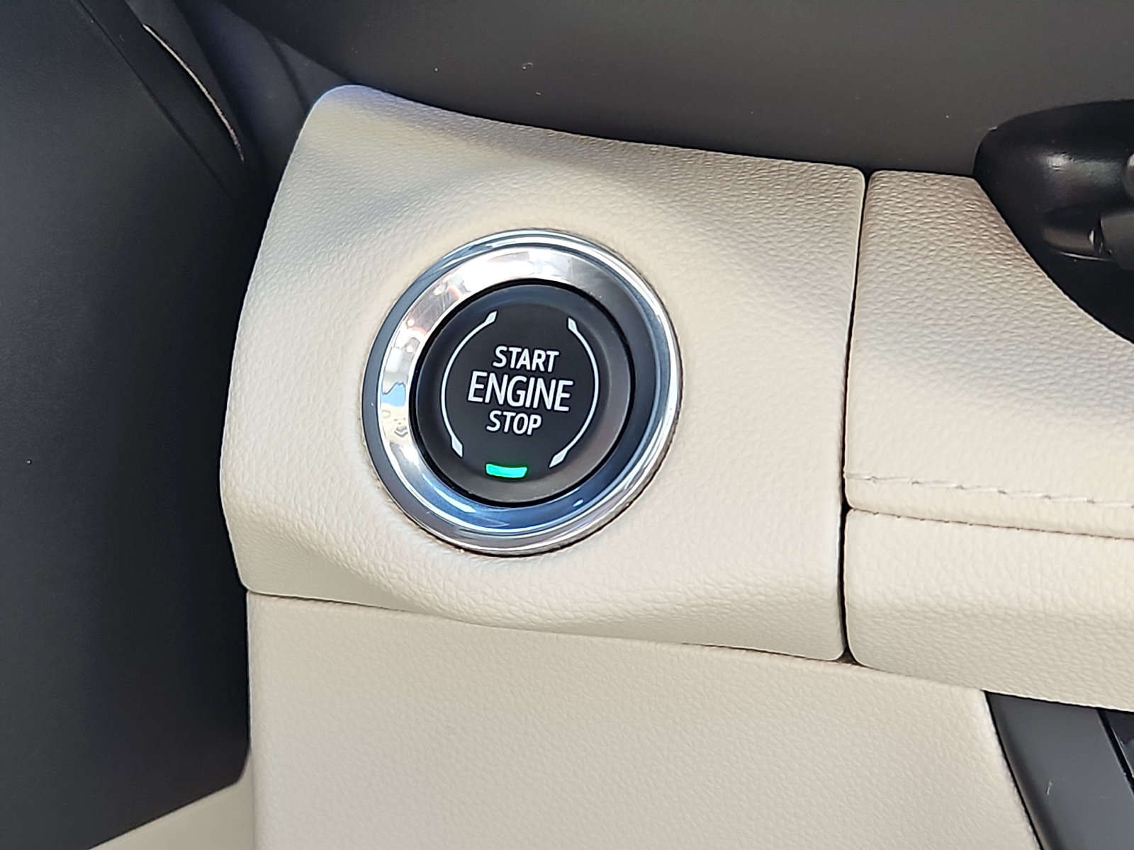 Used 2022 Buick Envision Avenir w/ Technology Package II AWD/4WD image 24