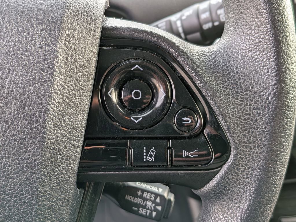 Used 2022 Toyota Prius LE image 15