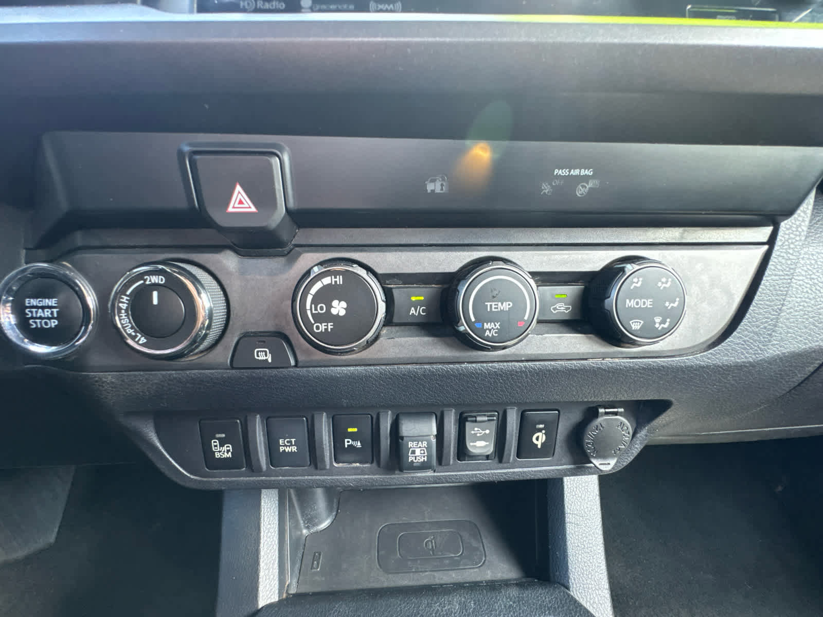 Used 2019 Toyota Tacoma TRD Off-Road AWD/4WD image 29