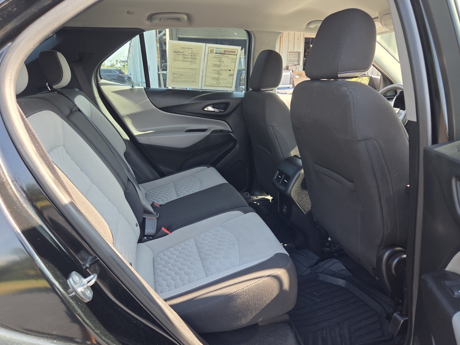 Used 2020 Chevrolet Equinox LS FWD image 14