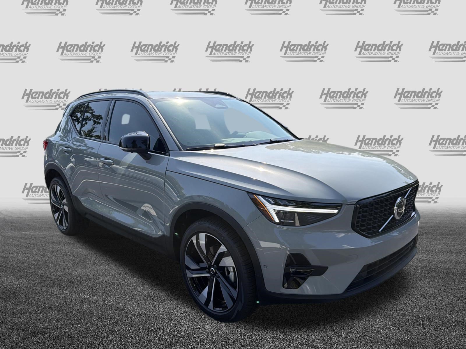 New 2026 Volvo XC40 B5 Ultra w/ Protection Package Premier AWD/4WD image 2