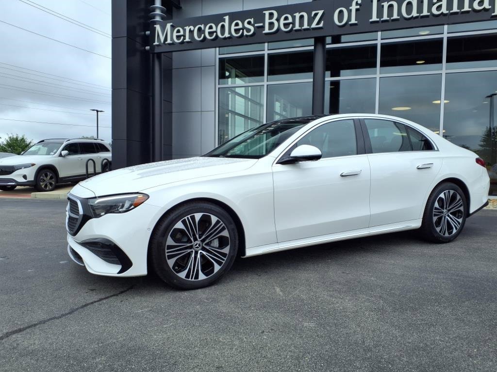 New 2025 Mercedes-Benz E 450 4MATIC Sedan image 2