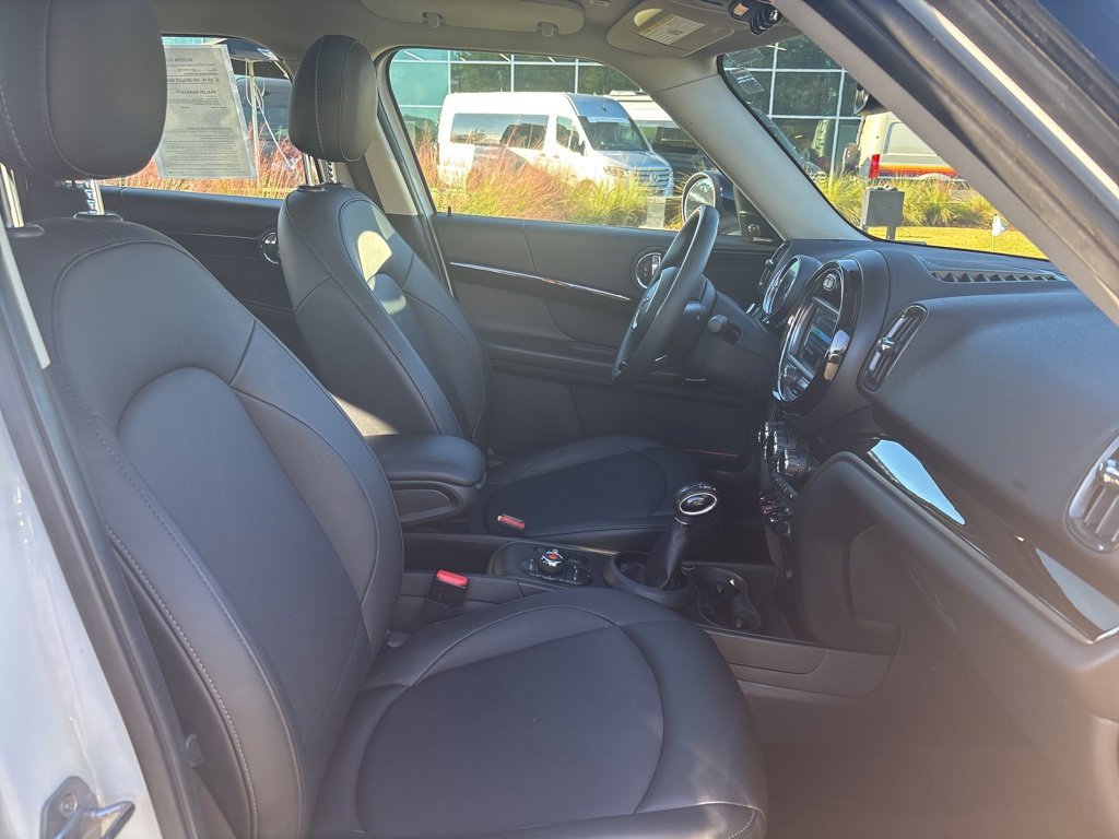 Used 2019 MINI Cooper Countryman w/ Premium Package image 24