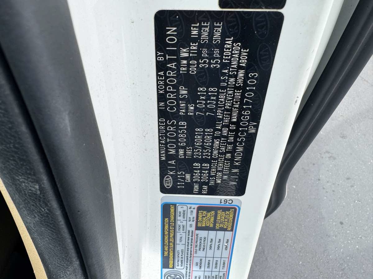 Used 2016 Kia Sedona SX FWD image 23