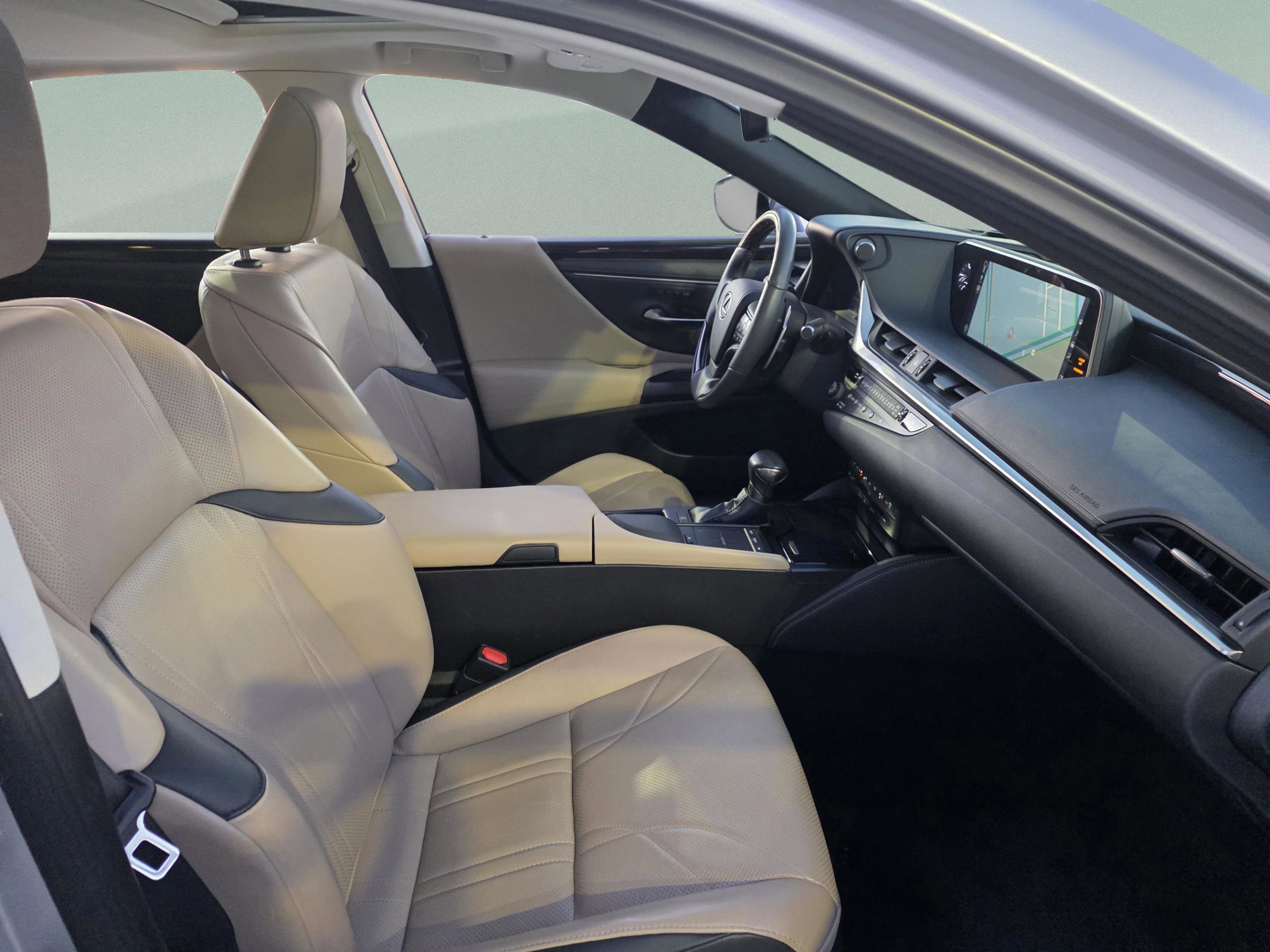 Used 2019 Lexus ES 350 image 30