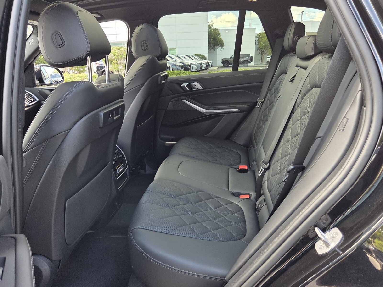 Used 2023 BMW X5 xDrive40i w/ Premium Package AWD/4WD image 11