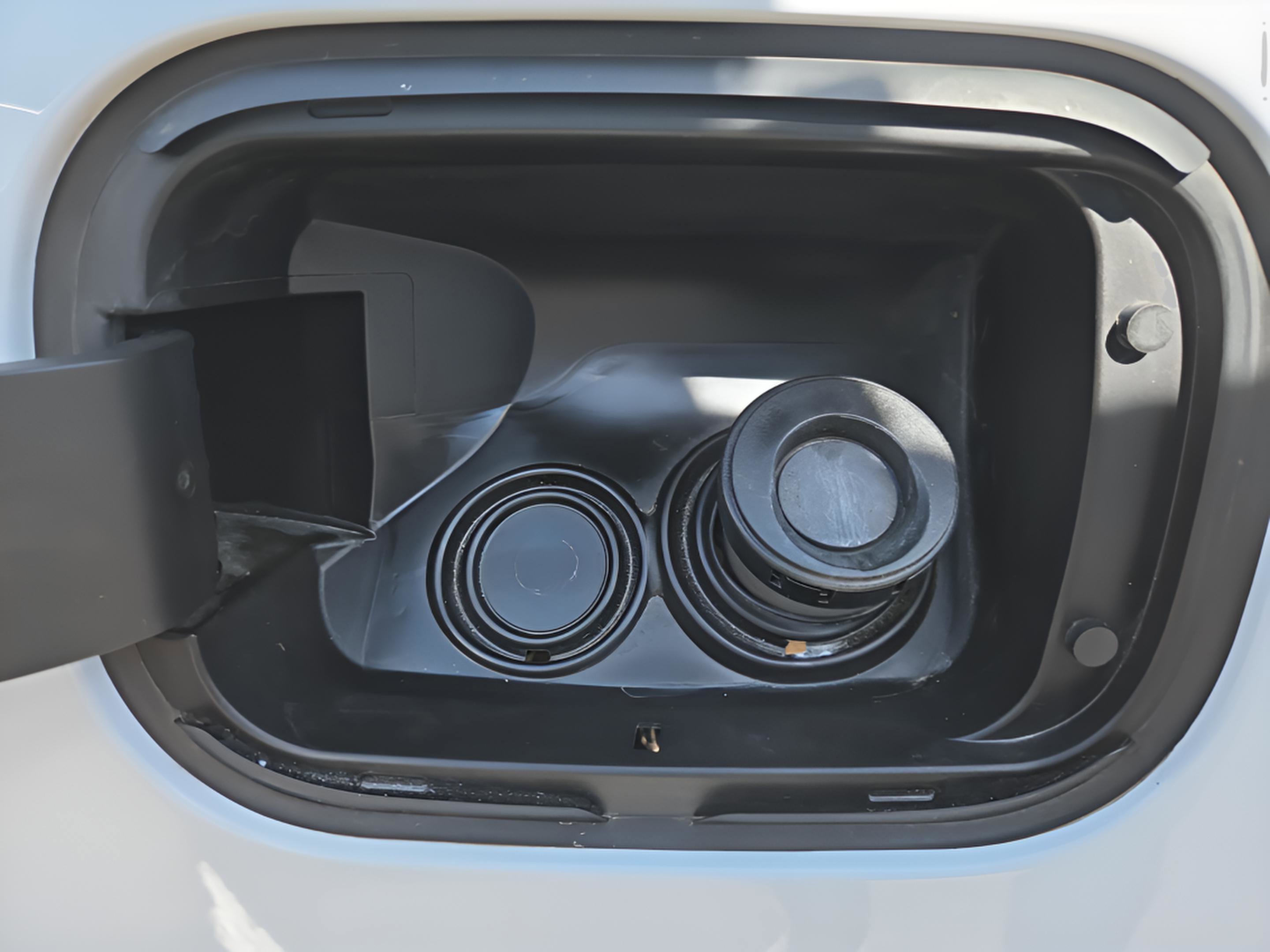 Used 2022 Chevrolet Silverado 2500 LTZ w/ LTZ Plus Package image 29