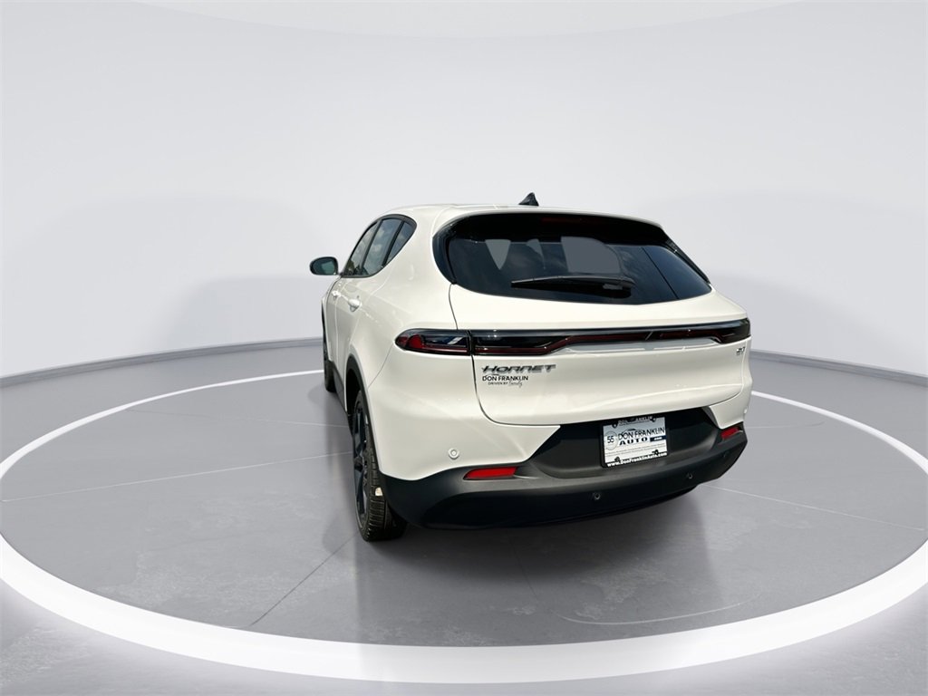 New 2025 Dodge Hornet GT w/ Track Pack image 6