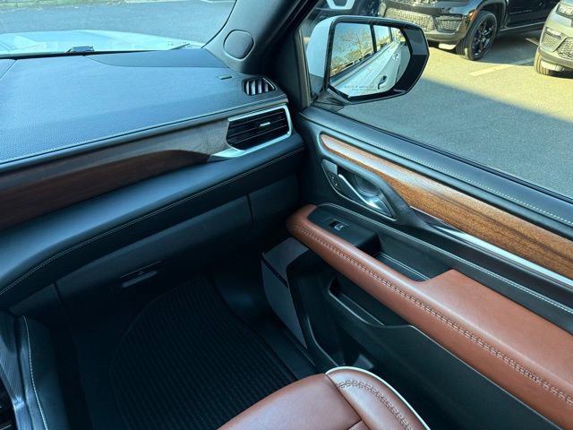 Used 2024 GMC Yukon XL Denali Ultimate image 38