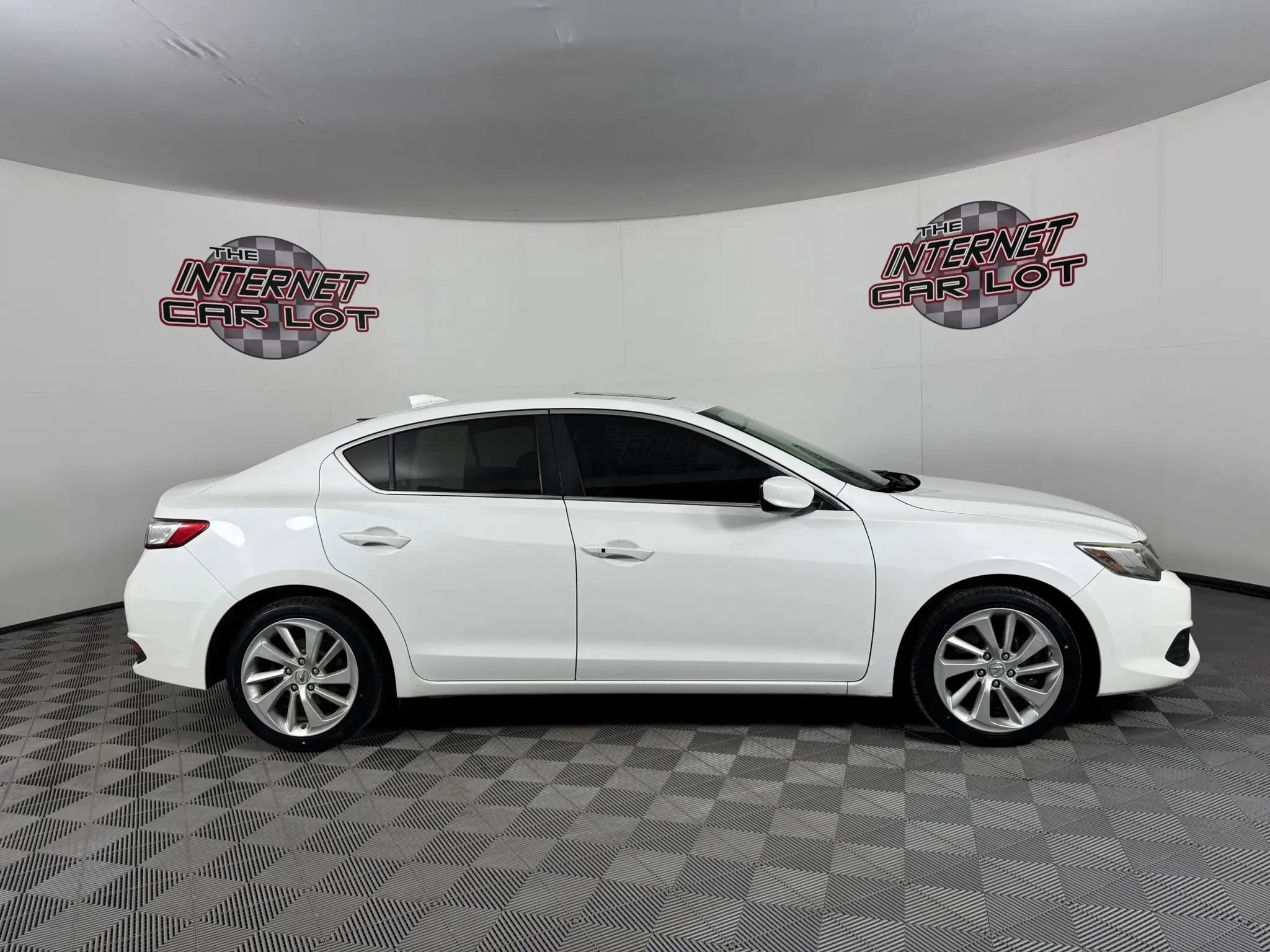 Used 2017 Acura ILX FWD image 8