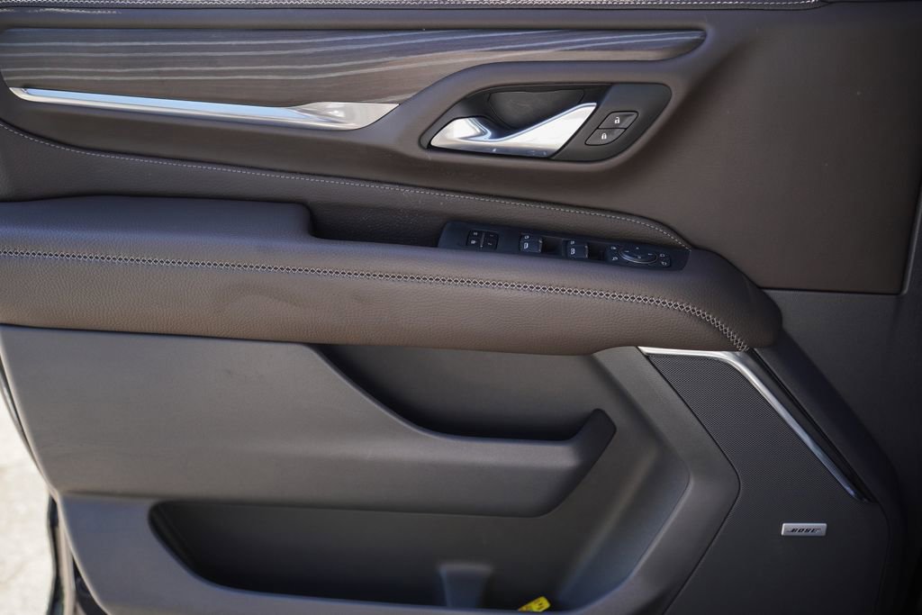 Used 2024 GMC Yukon Denali w/ Advanced Technology Package AWD/4WD image 37