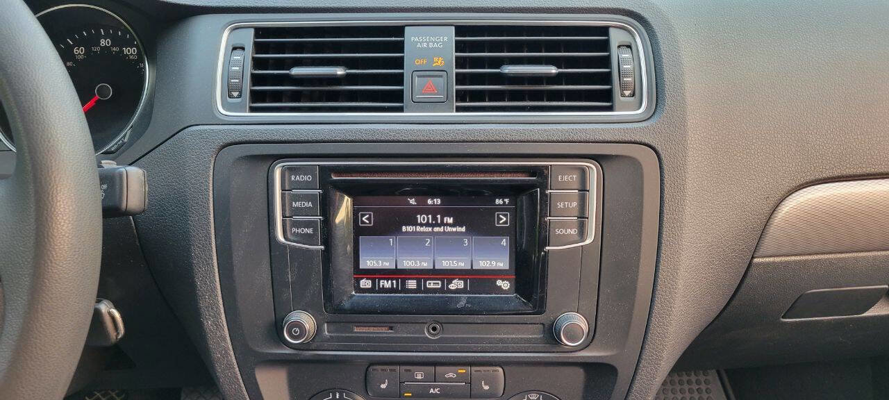 Used 2017 Volkswagen Jetta S image 26