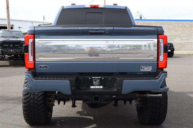 Used 2023 Ford F350 Platinum AWD/4WD image 4