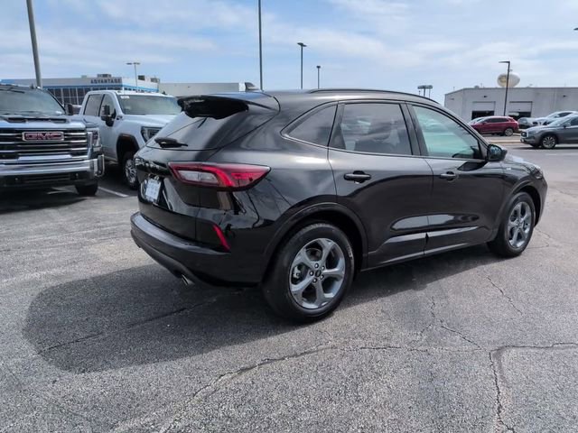 Used 2023 Ford Escape ST-Line w/ Tech Pack #1 image 4