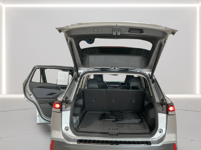 Used 2026 Volkswagen Tiguan SE AWD/4WD image 19