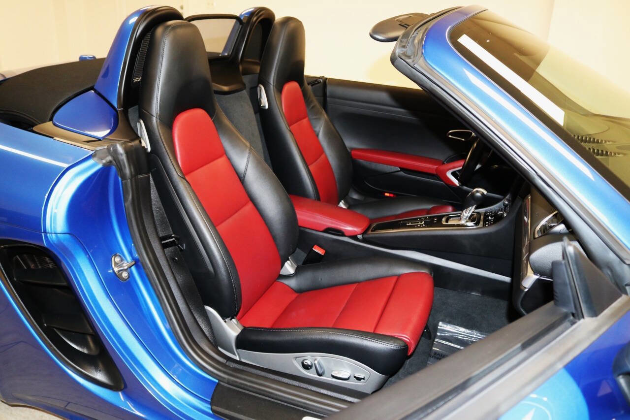 Used 2018 Porsche 718 Boxster RWD image 28