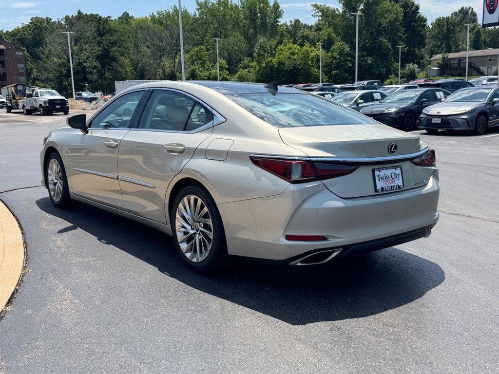 Used 2019 Lexus ES 350 w/ Accessory Package FWD image 6