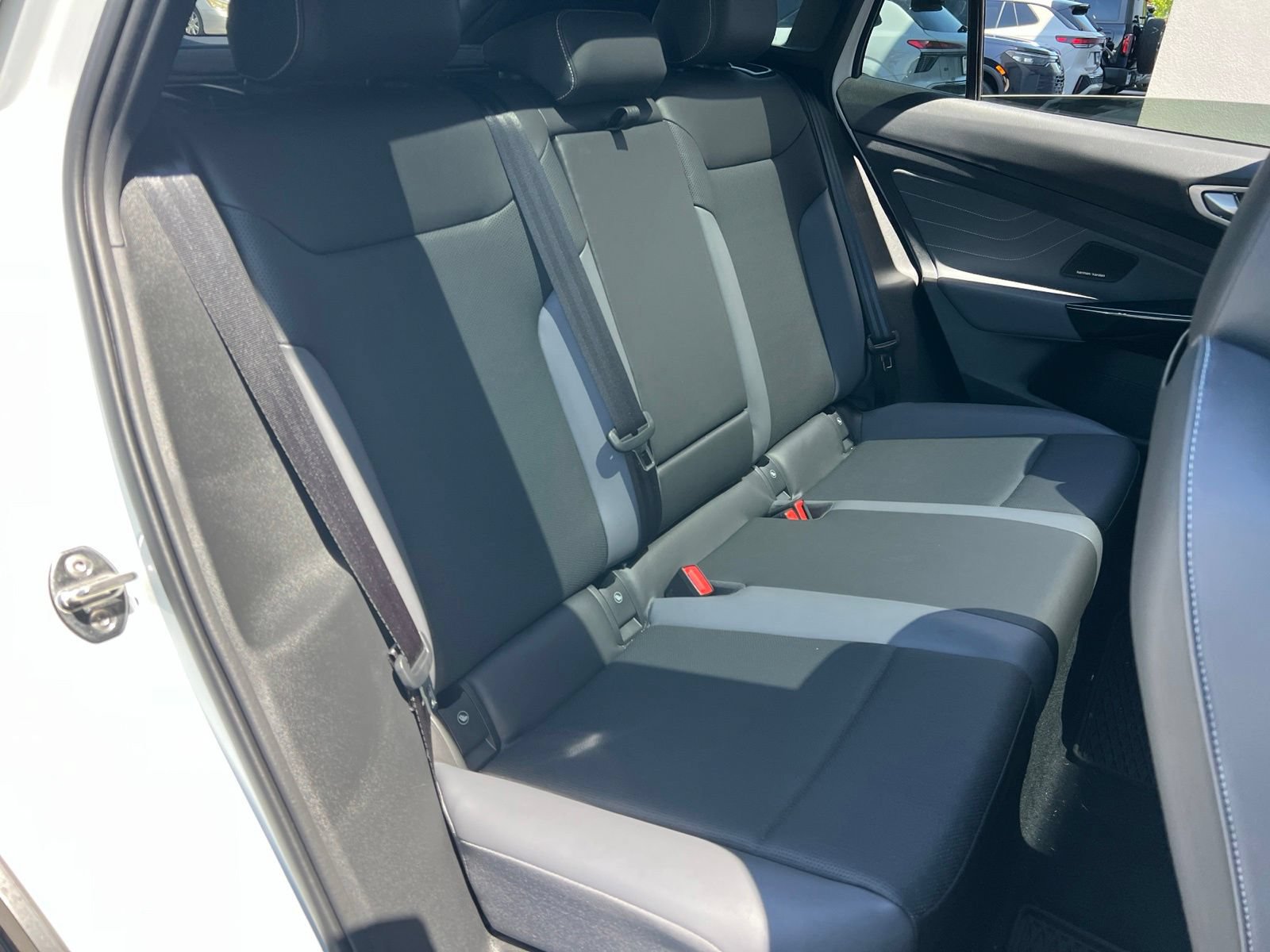 Used 2025 Volkswagen ID.4 Pro S Plus AWD/4WD image 40