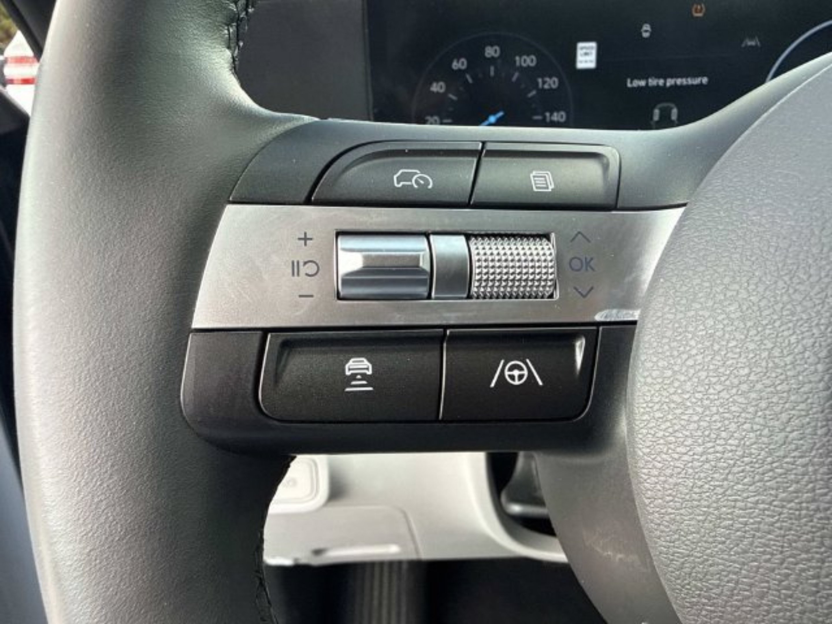 Used 2024 Hyundai Kona SEL w/ Convenience Package FWD image 27