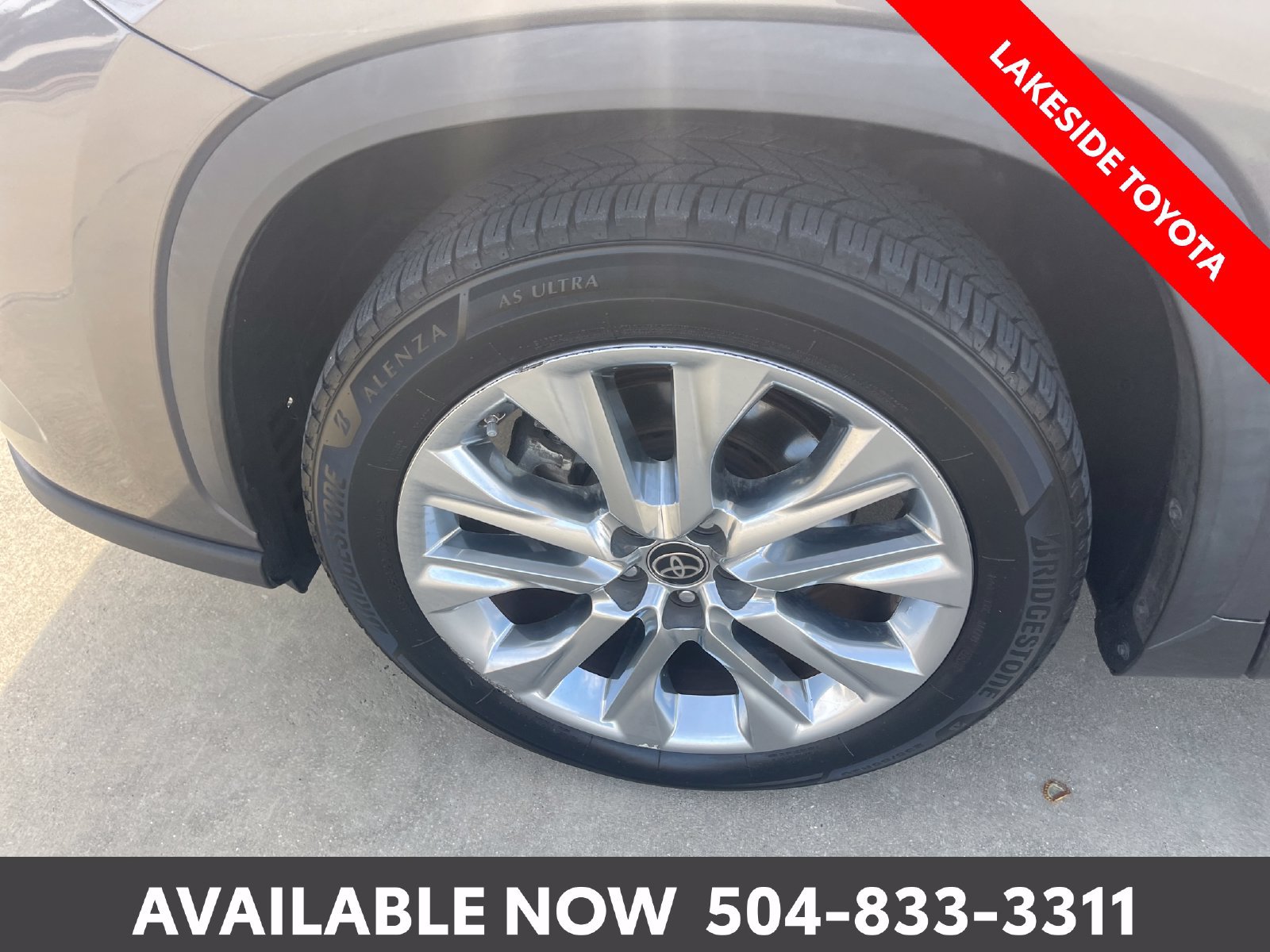 Used 2023 Toyota Highlander Limited FWD image 13