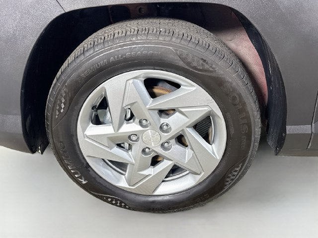 Used 2025 Hyundai Kona SE FWD image 37