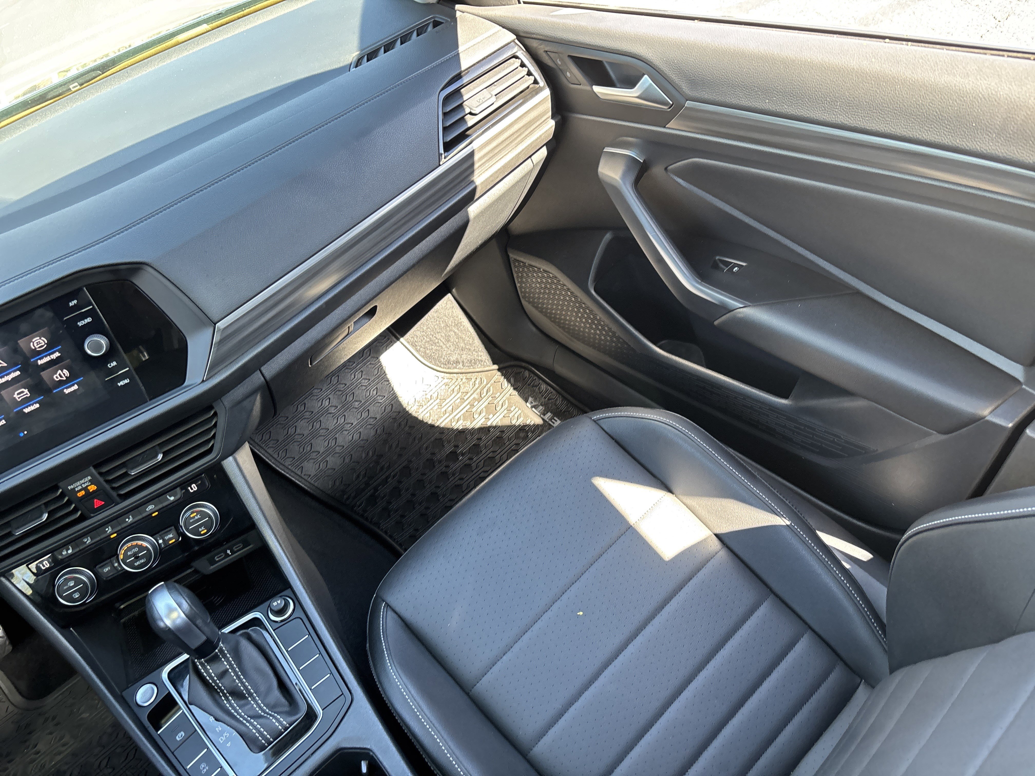 Used 2021 Volkswagen Jetta SEL image 14