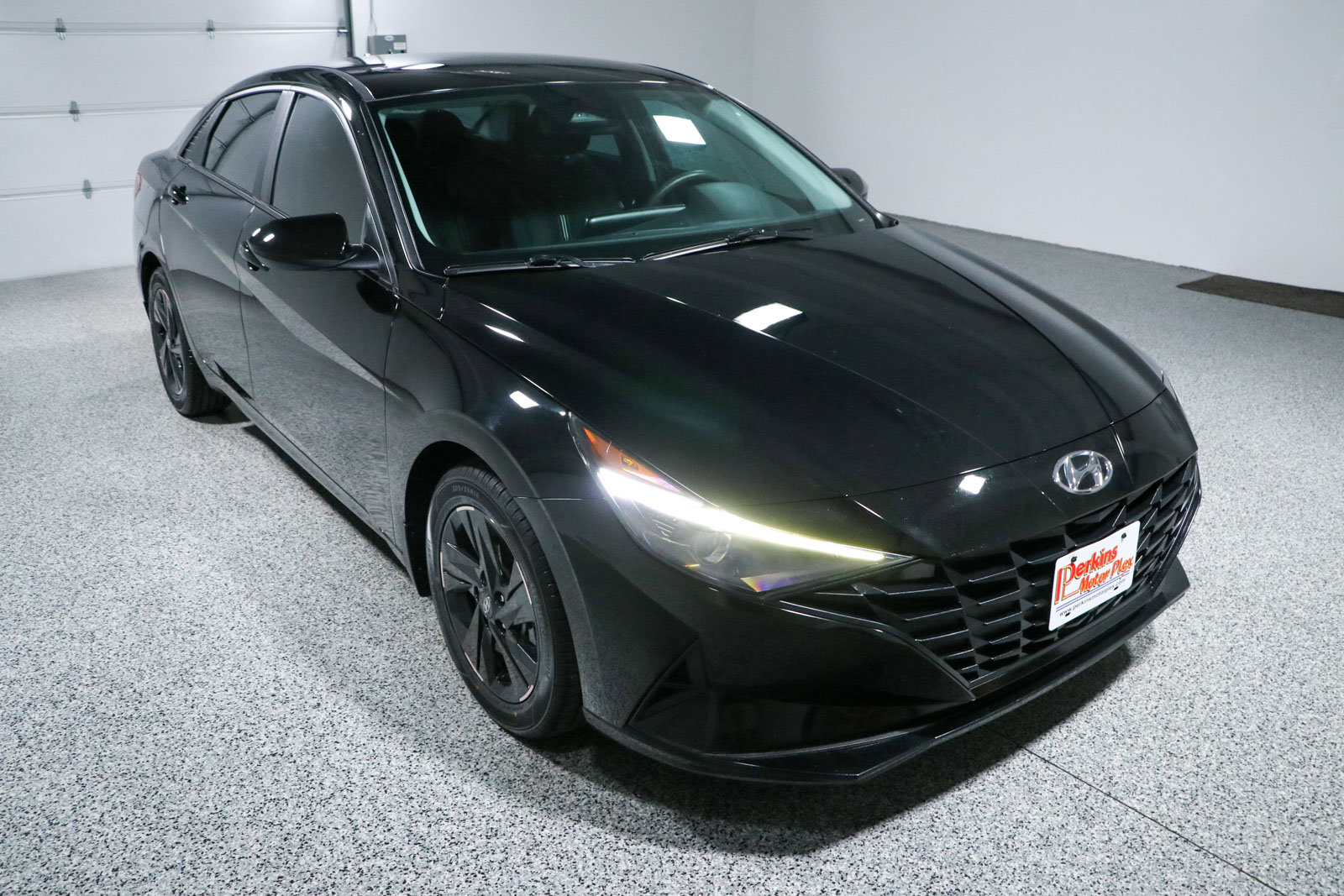 Used 2023 Hyundai Elantra SEL FWD image 5