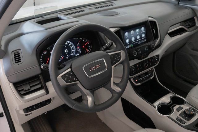 Used 2023 GMC Terrain Denali image 3