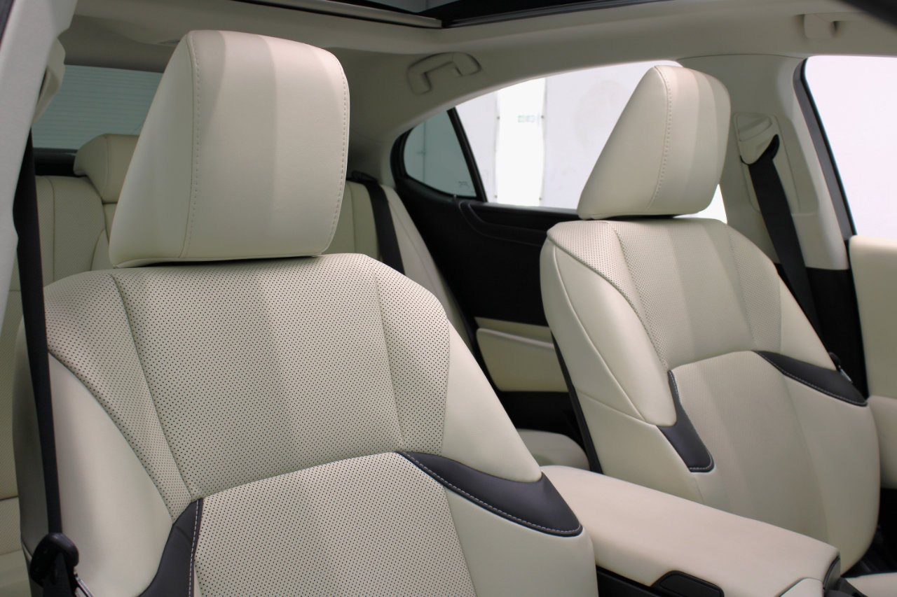 Used 2022 Lexus ES 350 w/ Premium Package image 47