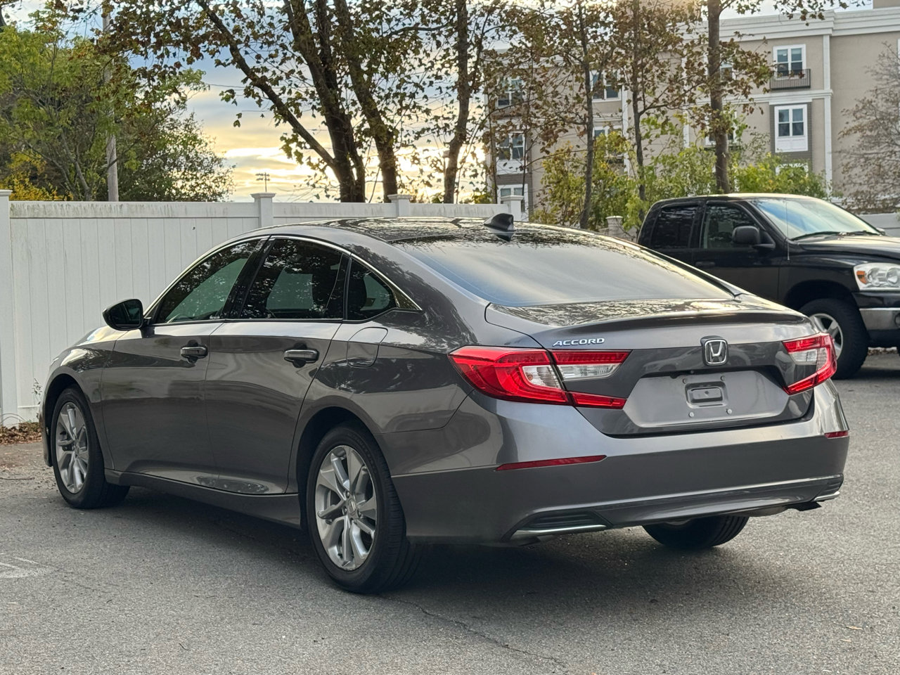 Used 2018 Honda Accord LX image 4
