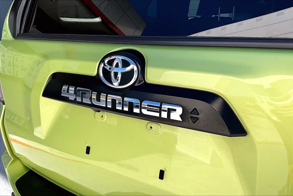 Certified 2023 Toyota 4Runner TRD Off-Road Premium w/ Off Road Premium Plus Package AWD/4WD image 25