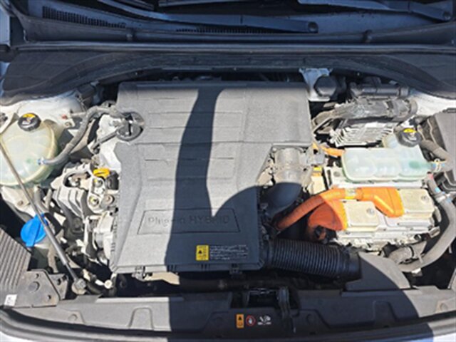 Used 2019 Hyundai Ioniq Plug-In Hybrid FWD image 17