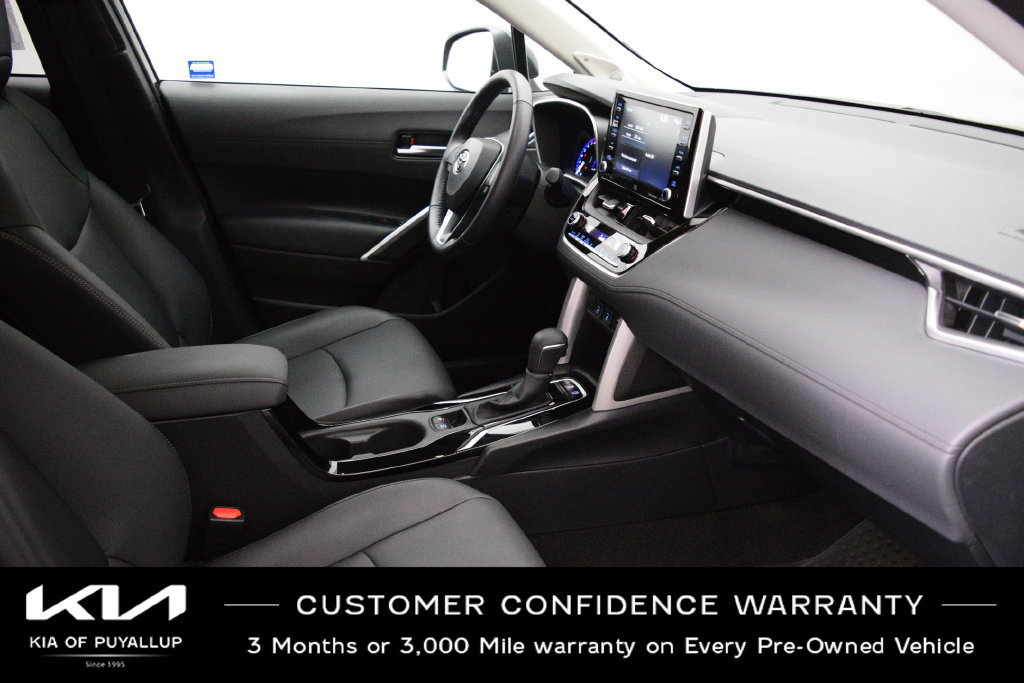 Used 2022 Toyota Corolla Cross XLE w/ Convenience Package AWD/4WD image 16