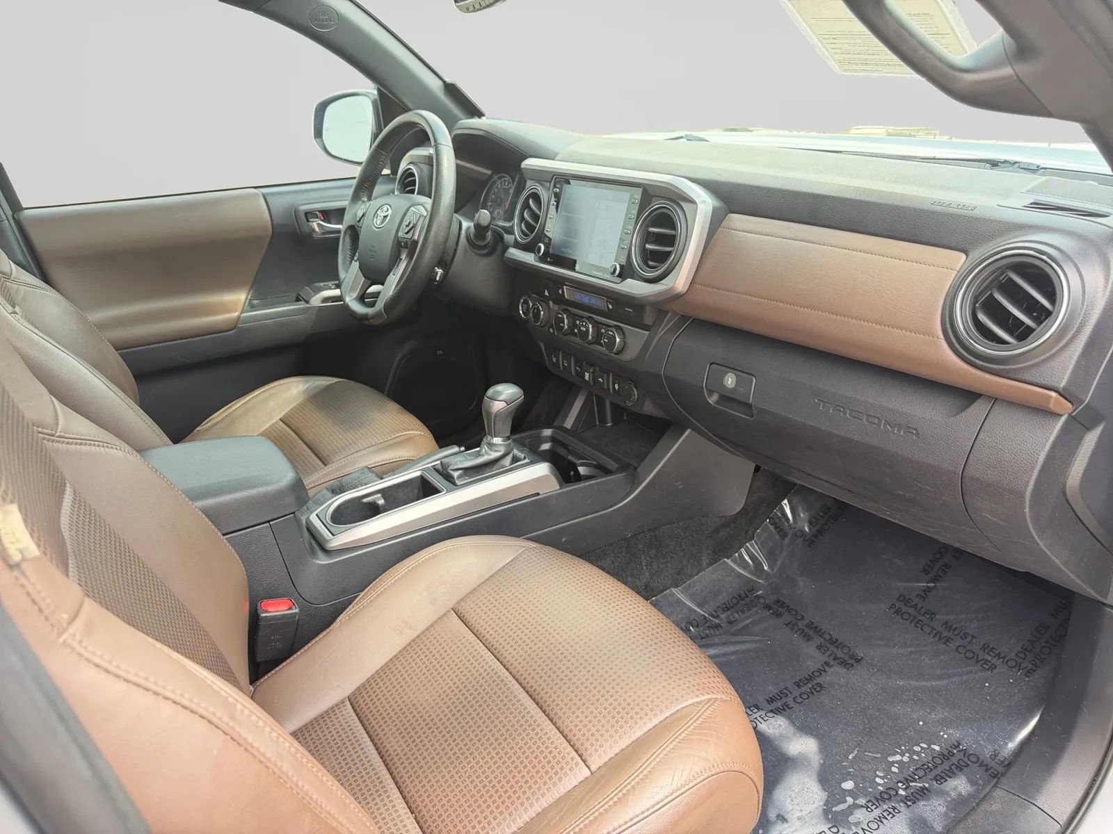 Used 2020 Toyota Tacoma Limited AWD/4WD image 34