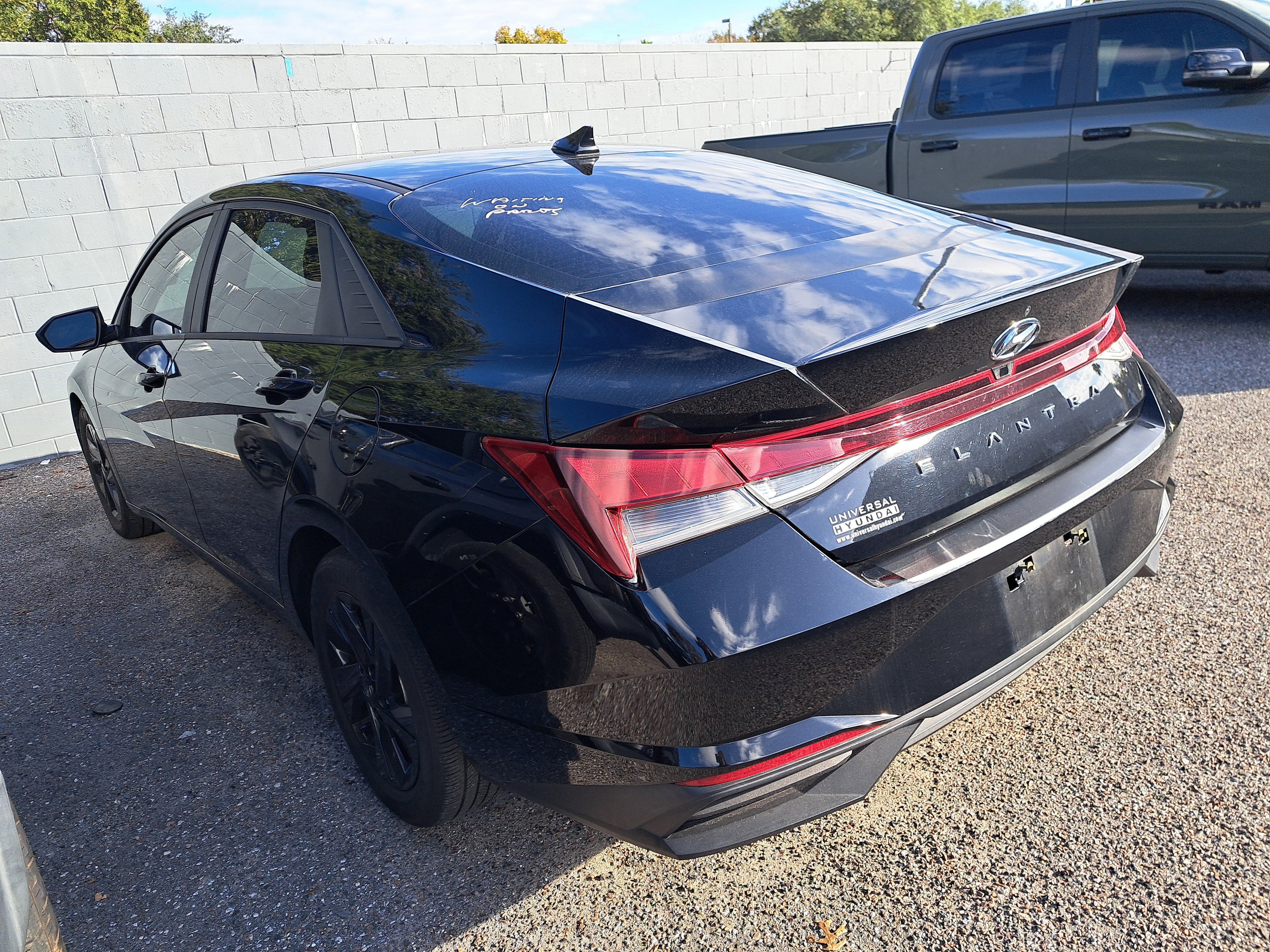 Used 2021 Hyundai Elantra SEL image 4