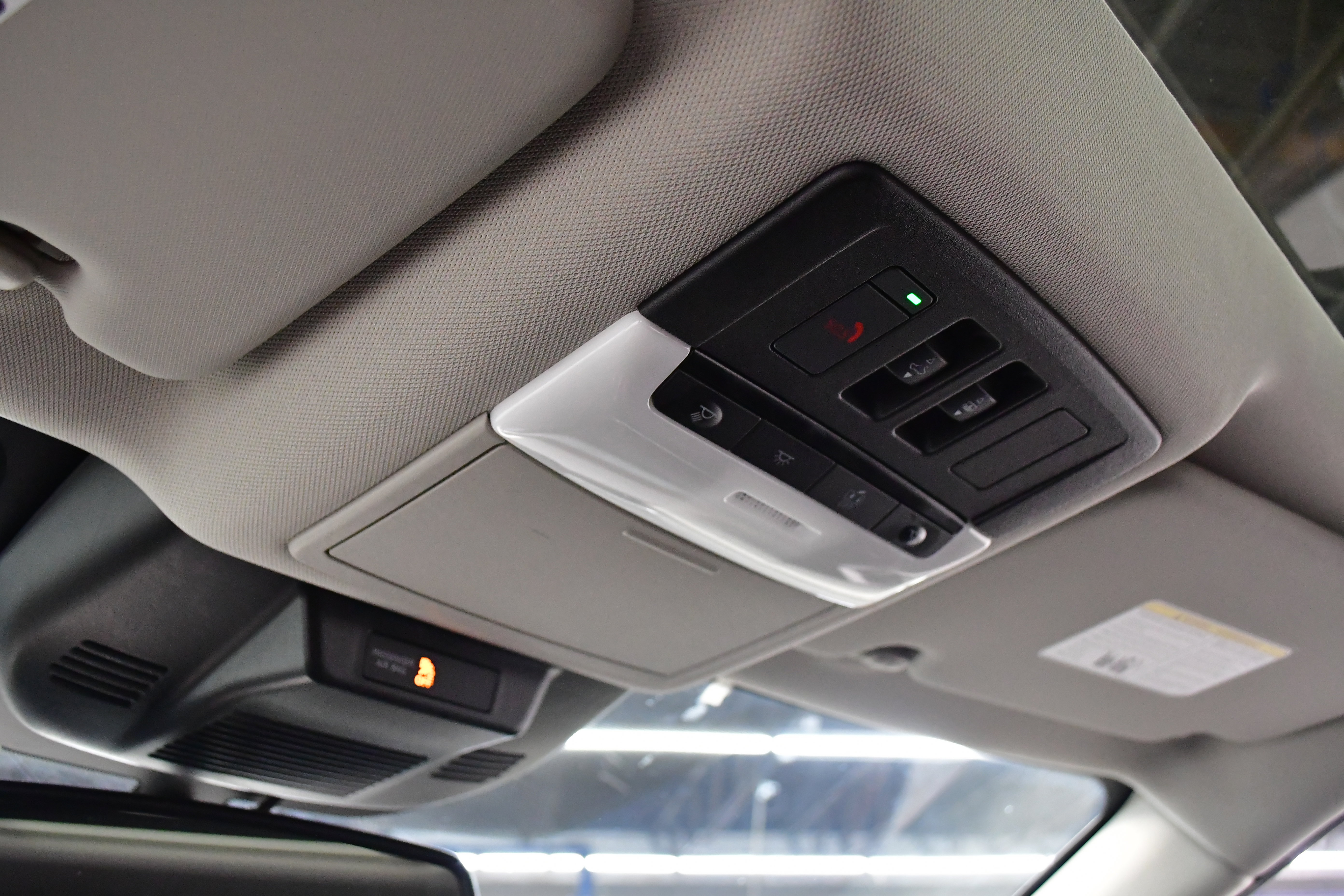 Used 2023 Nissan Rogue SL image 51