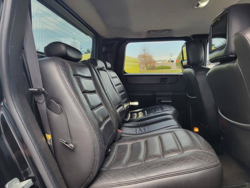 Used 2005 HUMMER H2 SUT w/ Preferred Equipment Group AWD/4WD image 58