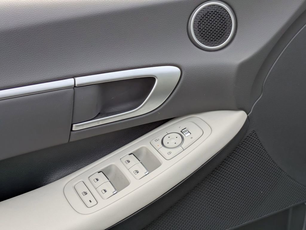 Used 2025 Hyundai Sonata SEL image 16