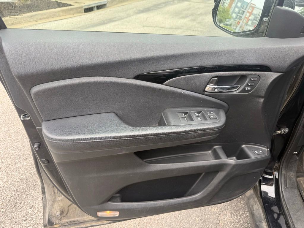 Used 2016 Honda Pilot Elite image 13