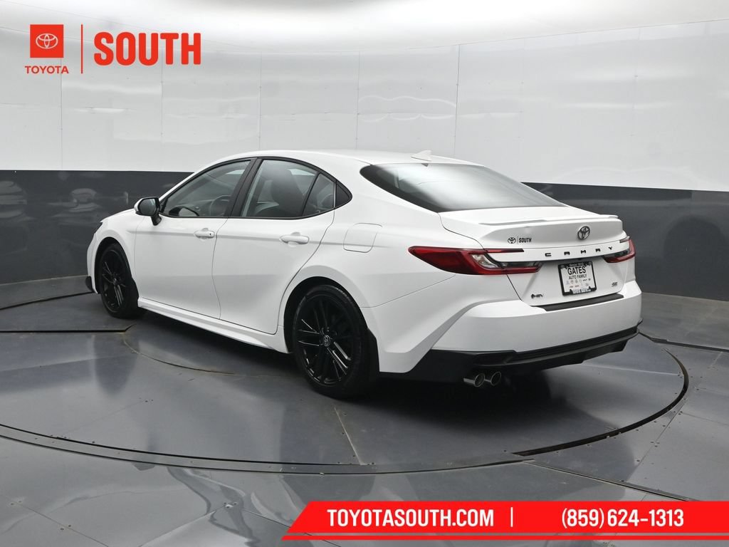 Used 2025 Toyota Camry SE w/ Convenience Package FWD image 8