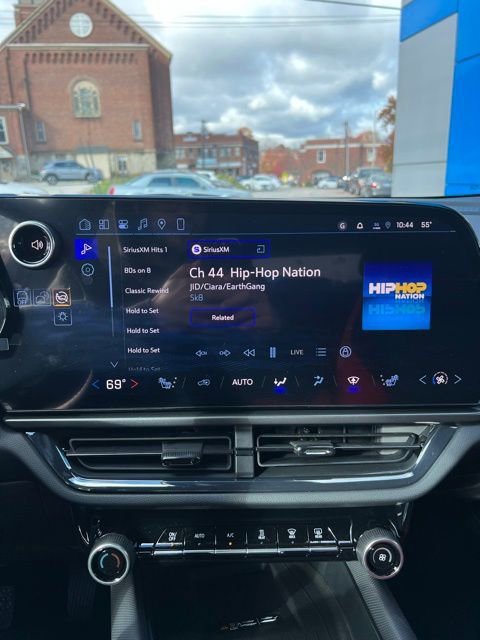 New 2026 Chevrolet Equinox EV RS image 29